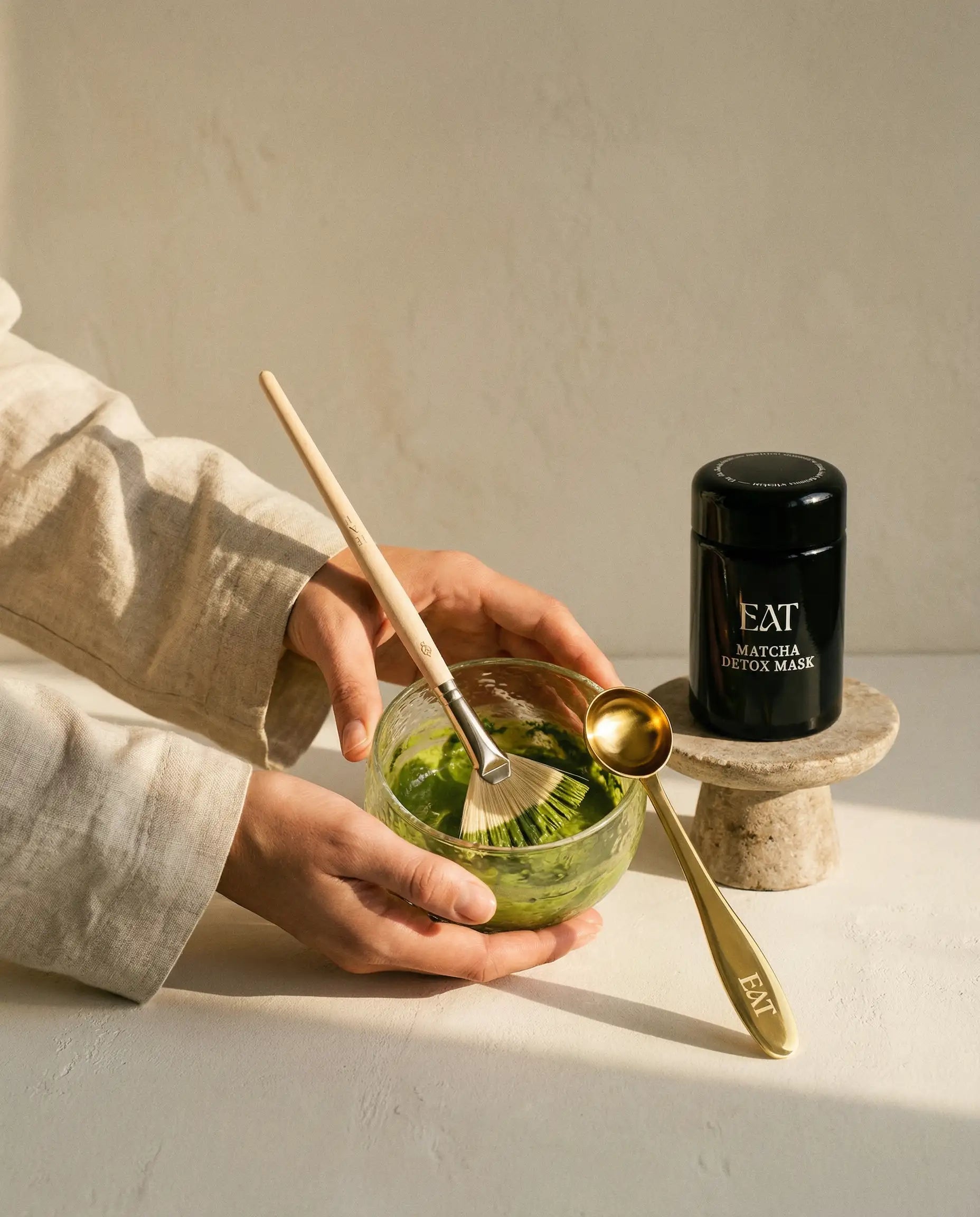 Bio matcha detox mask im Glas – produktstander